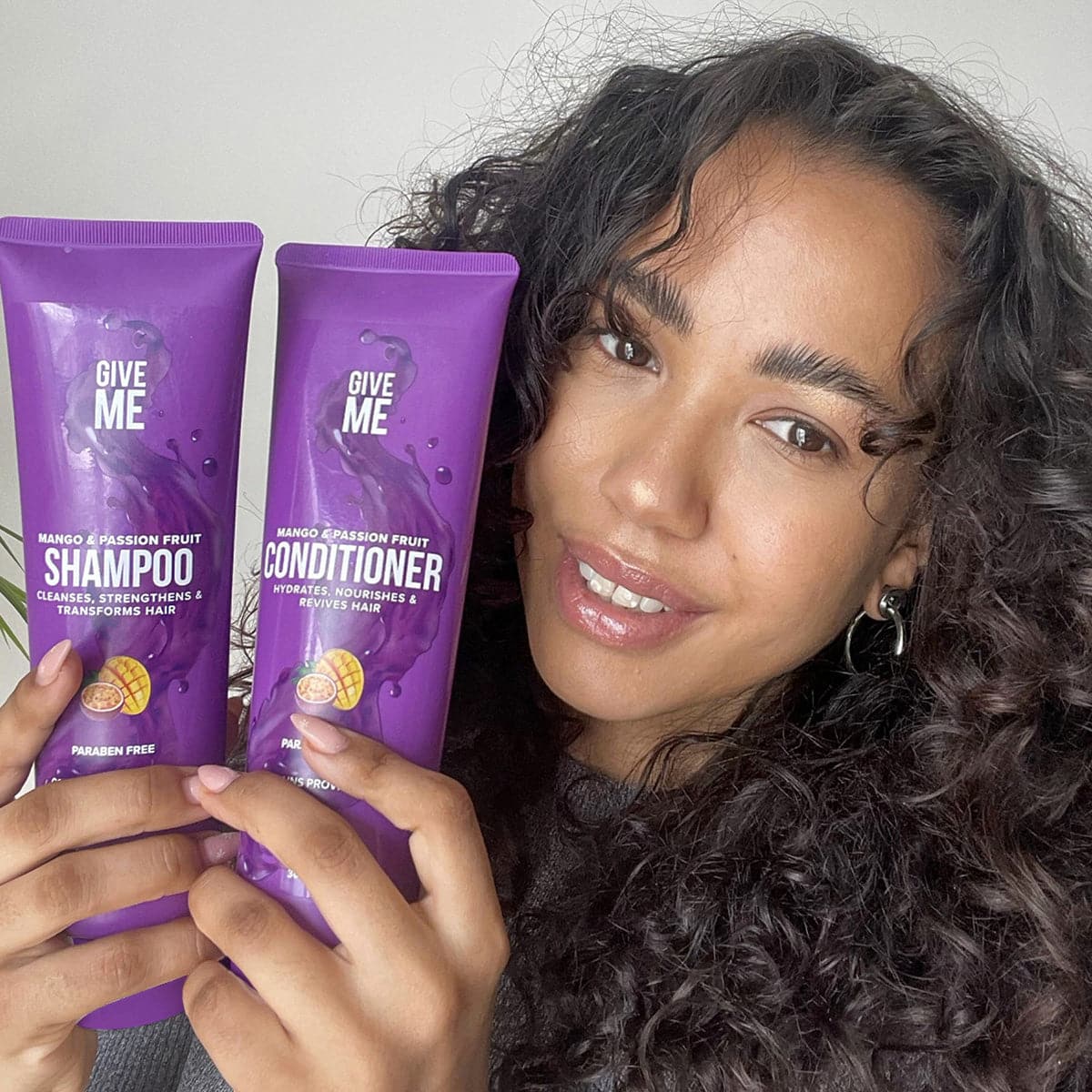 Nourishing Shampoo & Conditioner Bundle - Mango & Passion Fruit (Worth £13.98)
